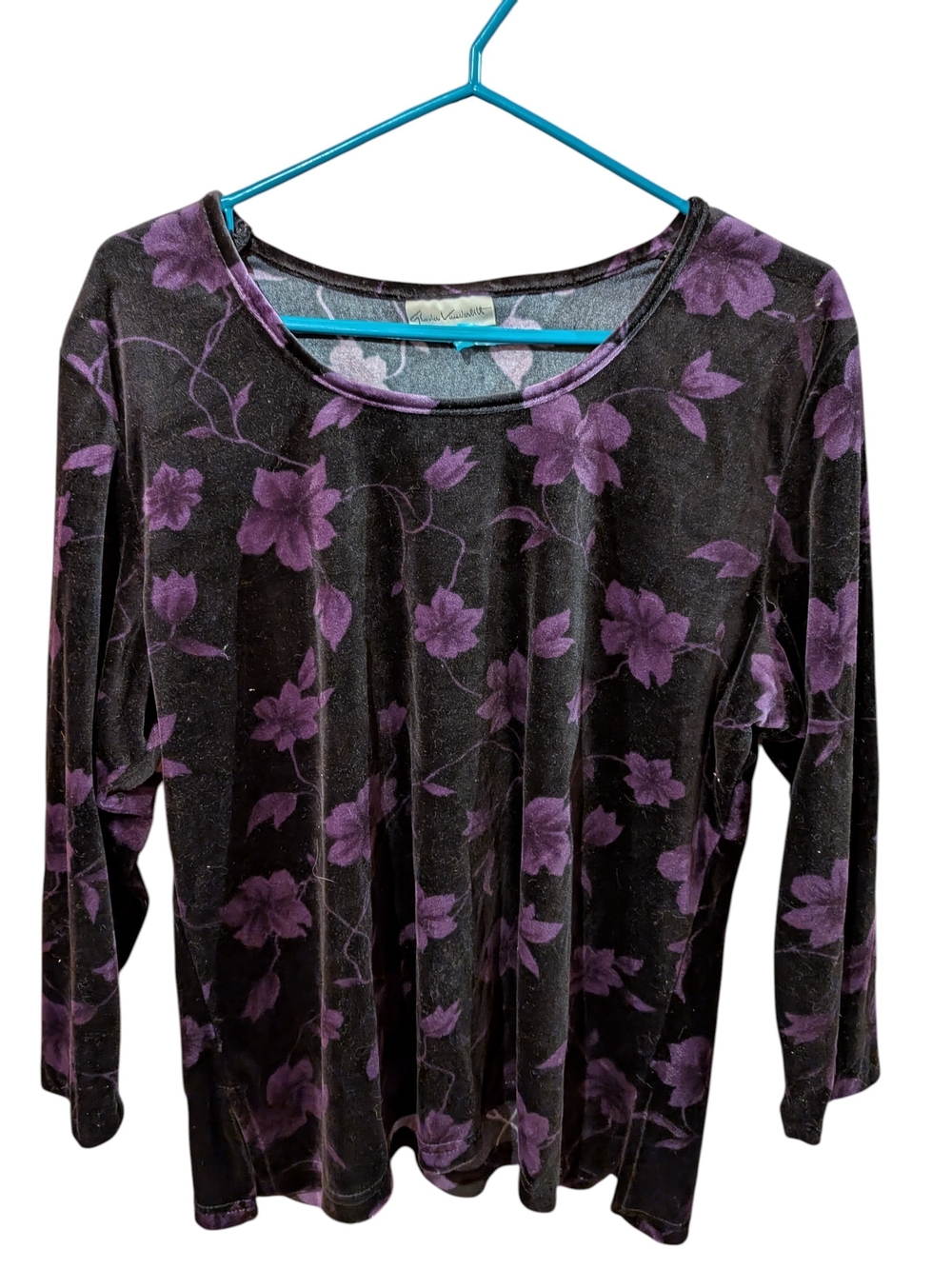 Women’s Black Velvet Floral Long-Sleeve Top - Purple Floral